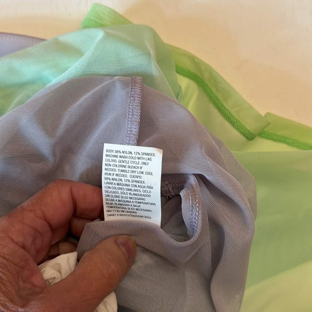 All in Motion Mesh Boxy Tee in gradient colors of lavender to green Small NWT - Picture 7 of 7